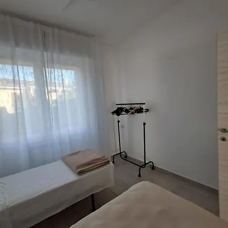 Al Roccolo Mit Seeblick Und Garten