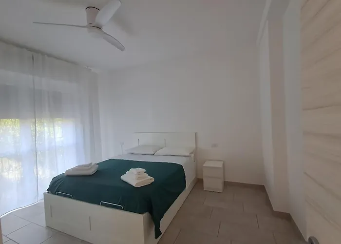 Al Roccolo Mit Seeblick Und Garten