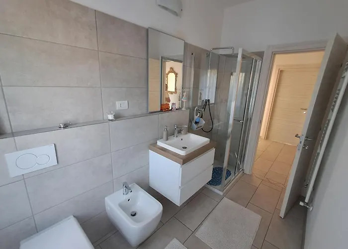 Apartment Al Roccolo Mit Seeblick Und Garten *