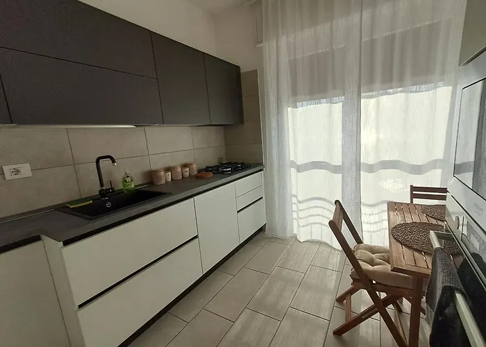 Al Roccolo Mit Seeblick Und Garten