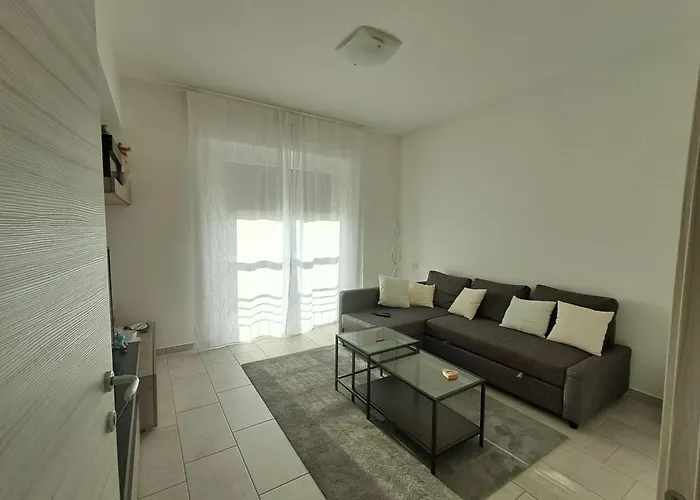 Apartment Al Roccolo Mit Seeblick Und Garten